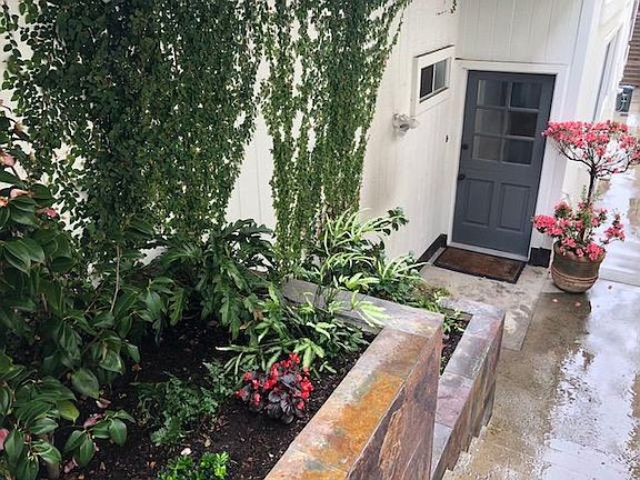 3rd image of 717 1/2 Jasmine Ave
