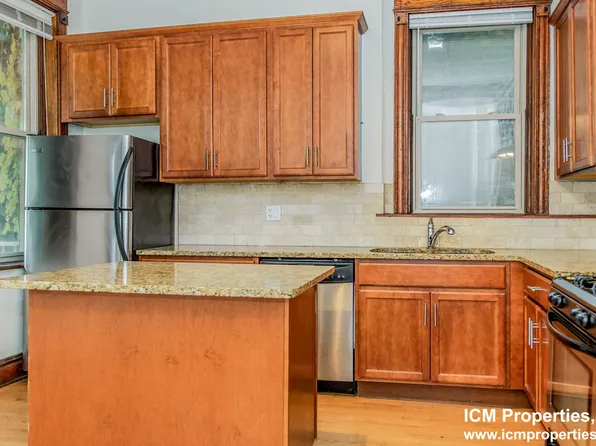 853 W Wellington Ave #1, Chicago, IL 60657