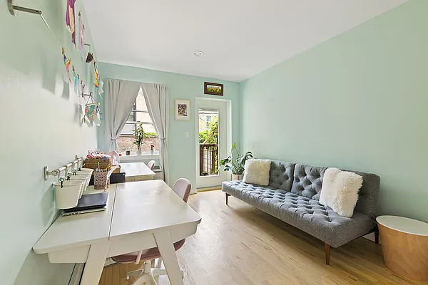 Sold by Compass | media 8