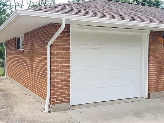 2nd image of 5413 Barnard Dr