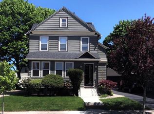 8 Prospect St, Cranston, RI 02910