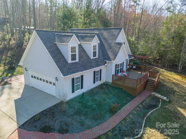 29 Beverly Grove Ln, Candler, NC 28715