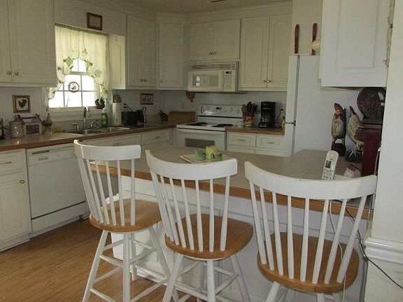 5th image of 413 Quail Dr