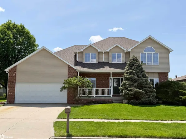 2309 N 7th Avenue Pl E, Newton, IA 50208