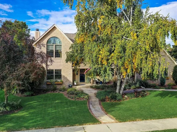 N106W6902 Dayton STREET, Cedarburg, WI 53012