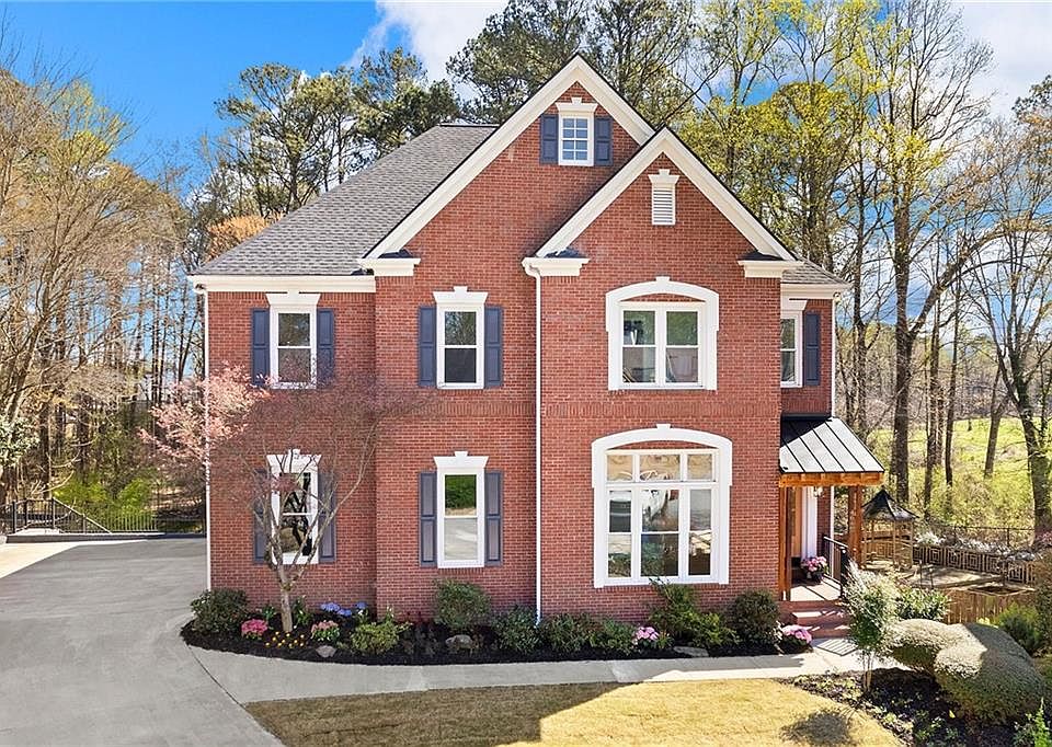 1st image of 4642 Kempton Pl NE