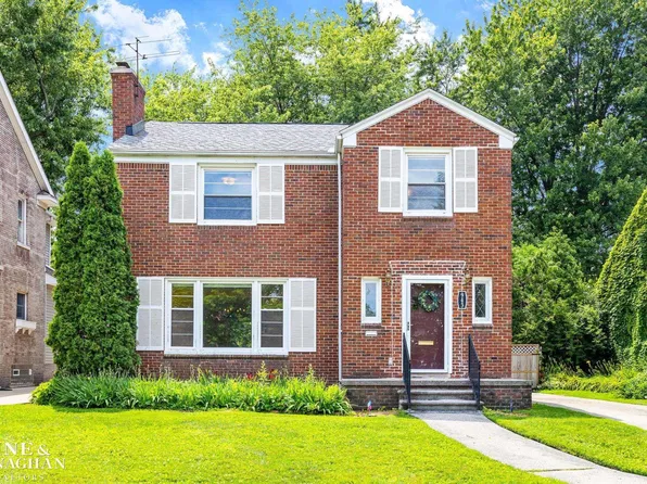 943 Washington Rd, Grosse Pointe, MI 48230