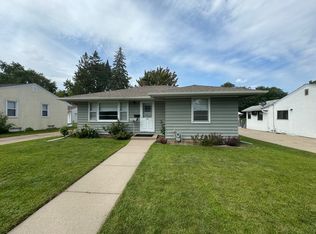 969 Charlton St, West Saint Paul, MN 55118