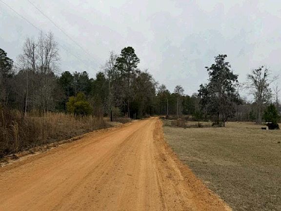3rd image of 1425 Lake Victor Rd