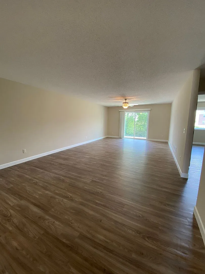 Building Photo - 1563B Gunston Dr