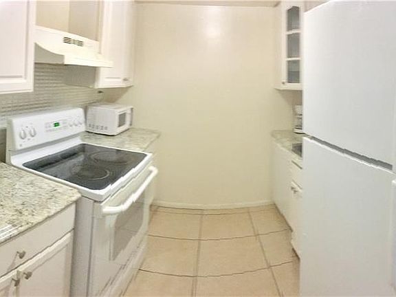 4th image of 1436 Holden Ave #B4