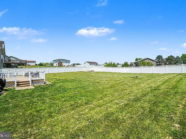 206 Pike Ct — Photo 24