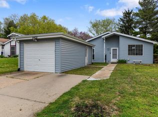 2435 Buttonwood Ct, Florissant, MO 63031