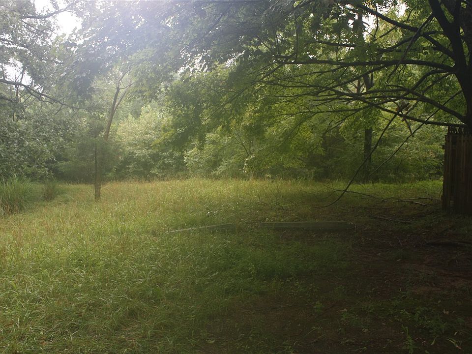 2nd image of 2076 Duggin Switch Rd