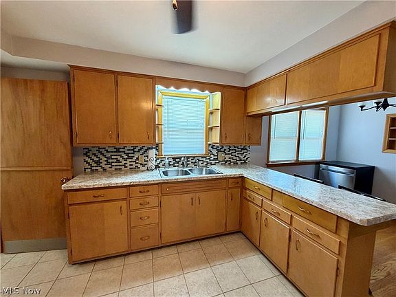 4th image of 512 Maplewood Ave