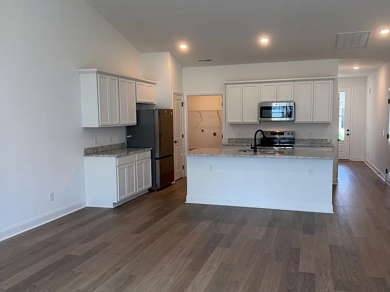 8760 James Creek Dr — Photo 15
