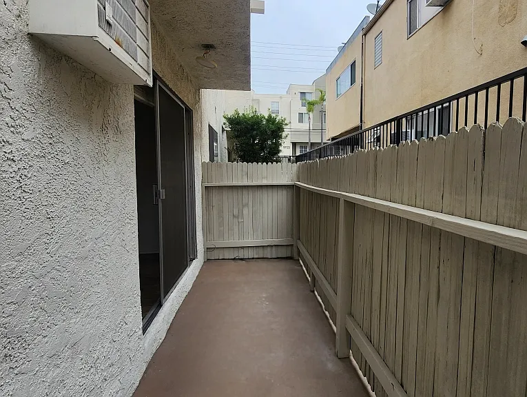 10138 Palms Blvd #2 — Photo 16
