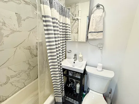 Rented by J PRESTON AND ASSOCIATES INC | media 5