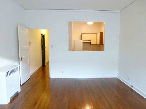 3rd image of 1770 Green Street # First Floor