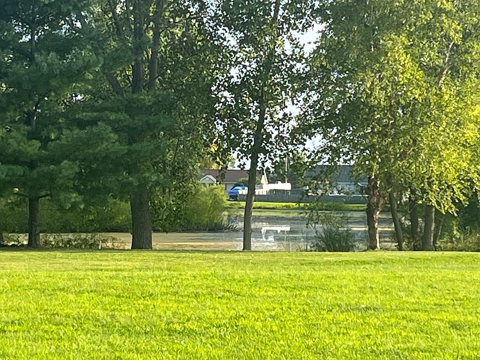 2nd image of 46 Nightingale Cir