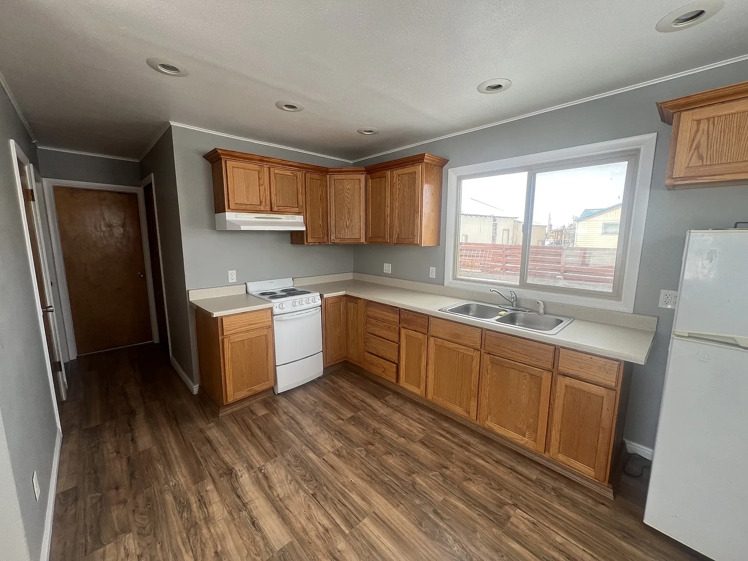 19 Chalfant Ave - 5 — Photo 3