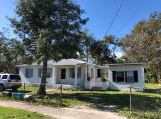 2714 Silver Lake Dr, Palatka, FL 32177