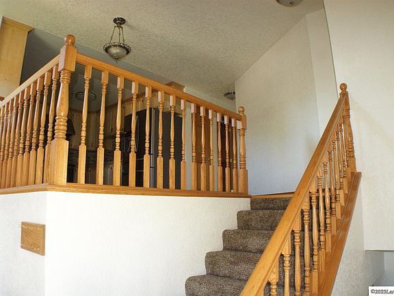 4th image of 4214 Comanche Dr