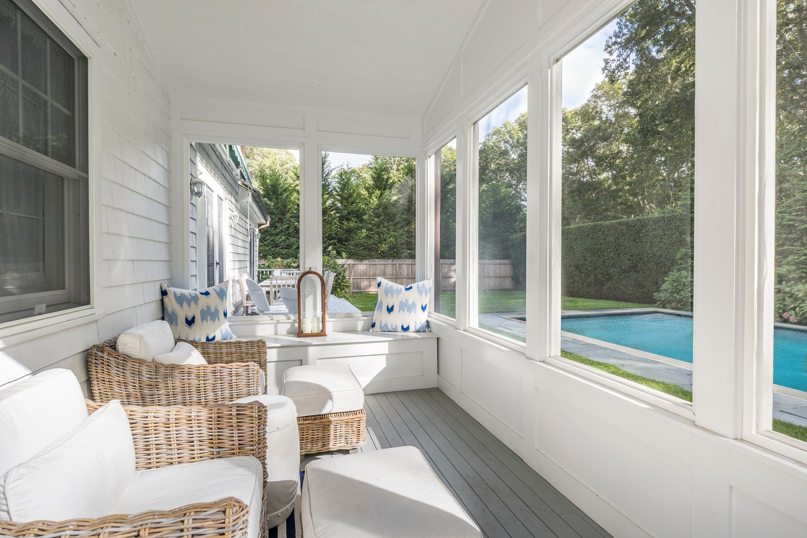  Screened In Porch 