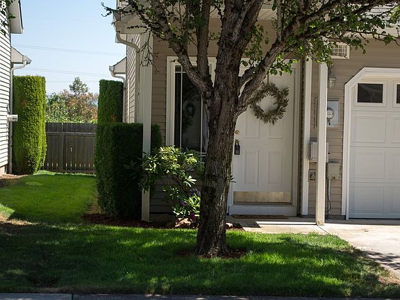 2nd image of 2213 NE 163rd Pl