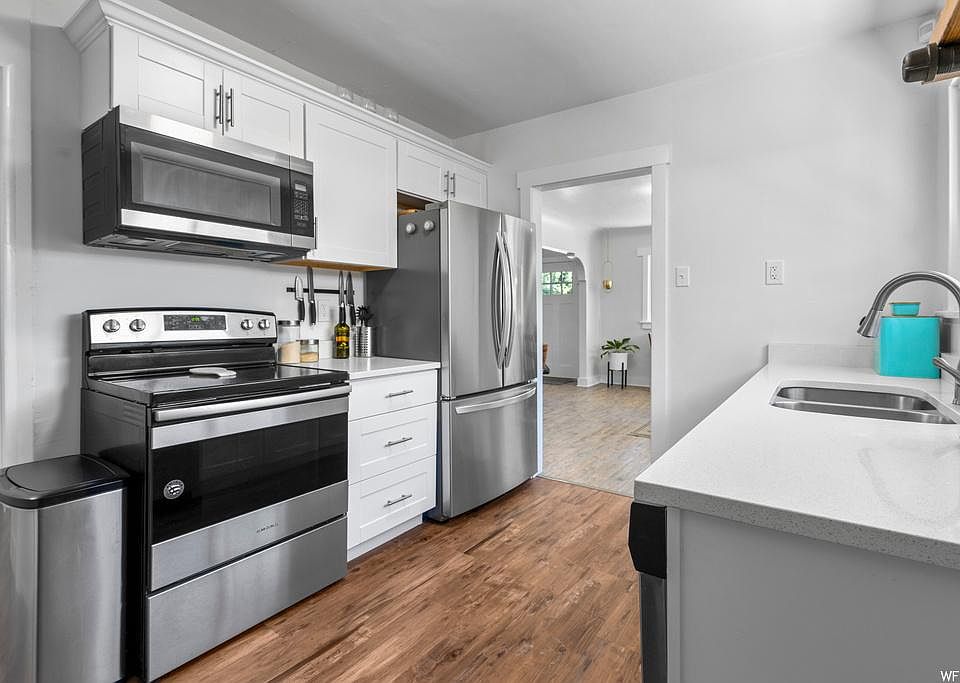 1st image of 153 E Kensington Ave