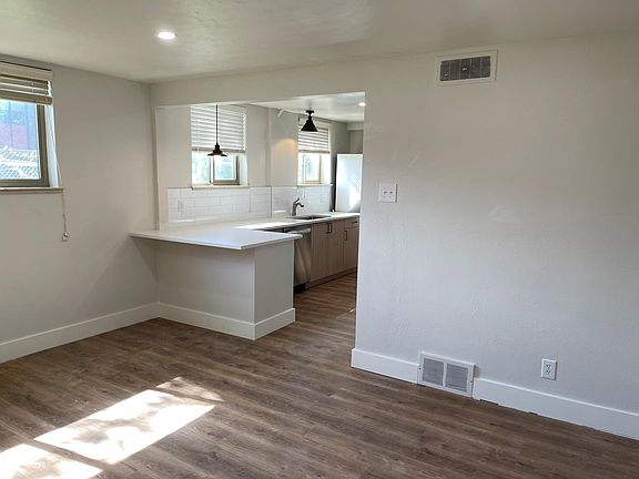3rd image of 1852 S Pearl St #1852