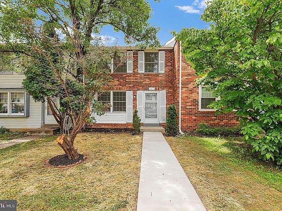 2nd image of 1410 Elm Grove Cir