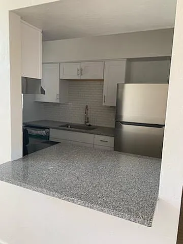 1410 E Hedrick Dr #2 — Photo 3