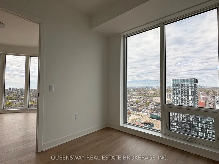 1185 Dupont St #2210 — Photo 15
