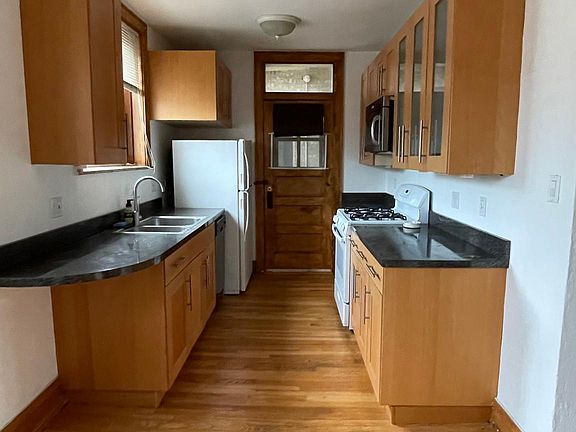 4th image of 6678 N Olympia Ave #3M