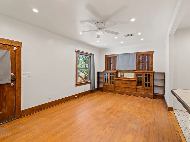 1541 E Mabel St — Photo 19