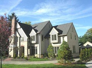 2462 Lane Rd, Upper Arlington, OH 43220