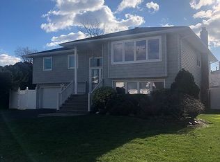 1760 Ann Rd, Merrick, NY 11566