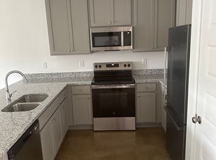 913 Sevenleaf Ln, Killeen, TX 76543