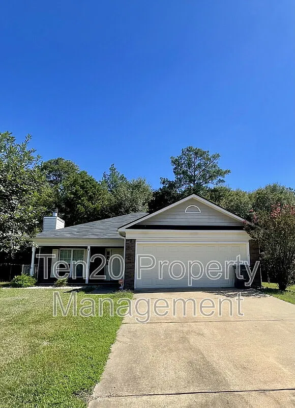 3 bed, 2.0 bath, 1379 sqft, $1,600 — Photo 1