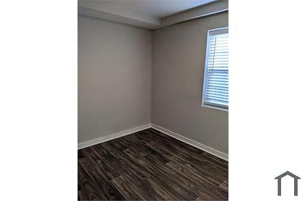 Building Photo - 547 Hunt St NE #2