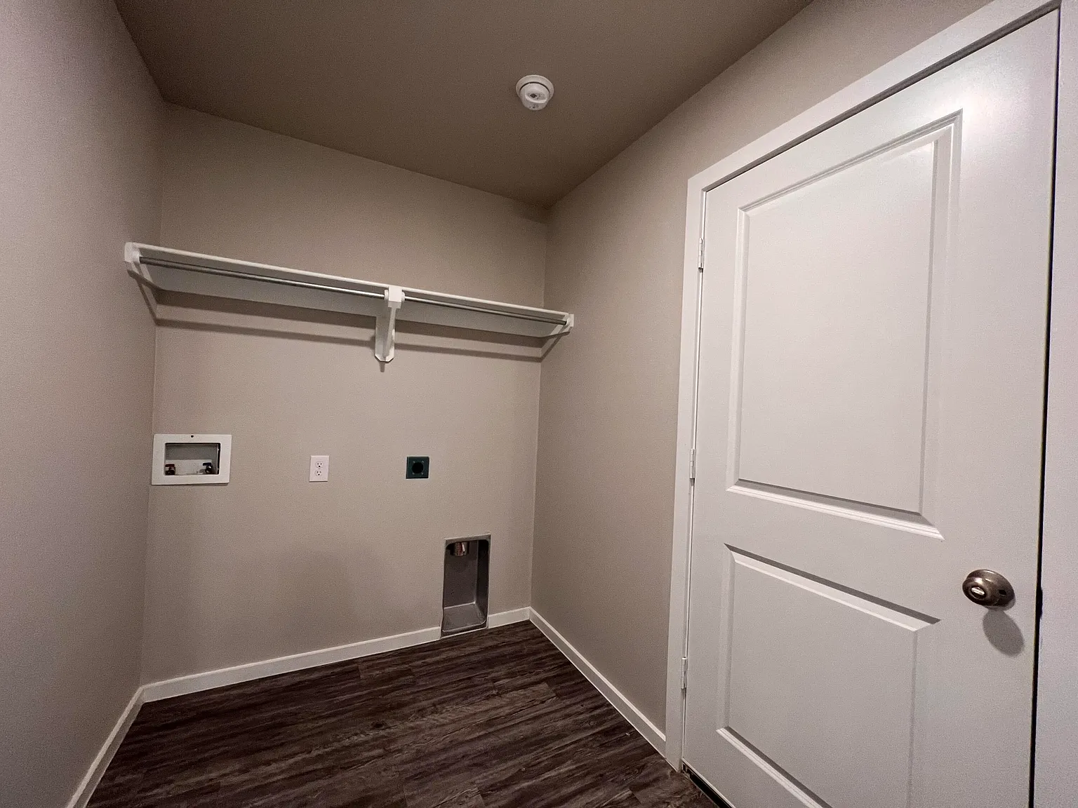 3 bed, 2.0 bath, 1655 sqft, $1,500 — Photo 4