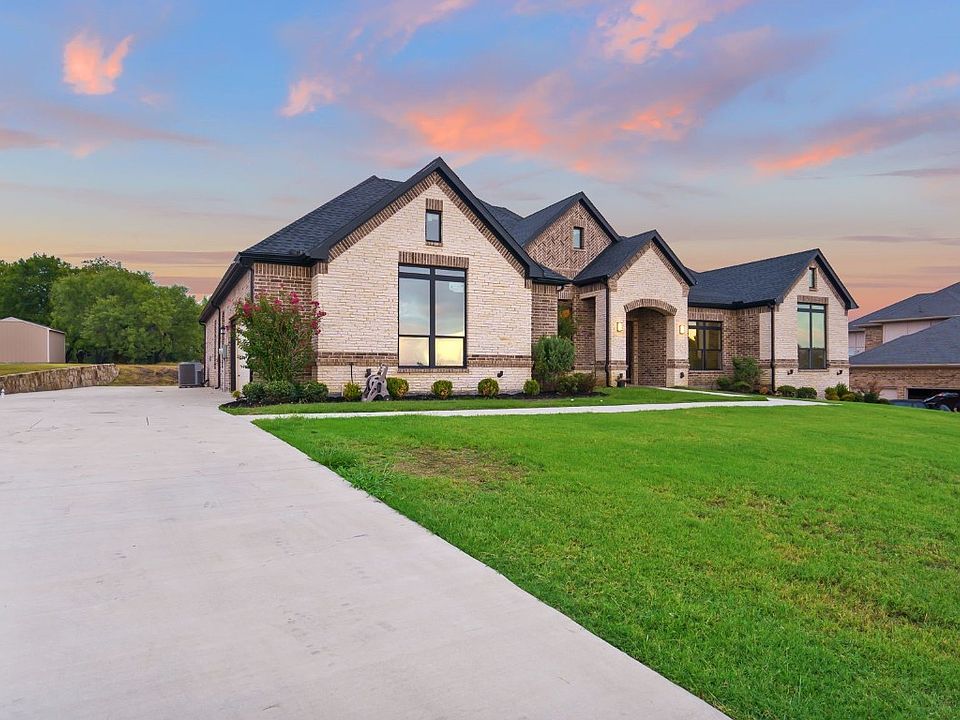 819 Bentwater Pkwy, Cedar Hill, TX 75104 MLS 20432809 Zillow