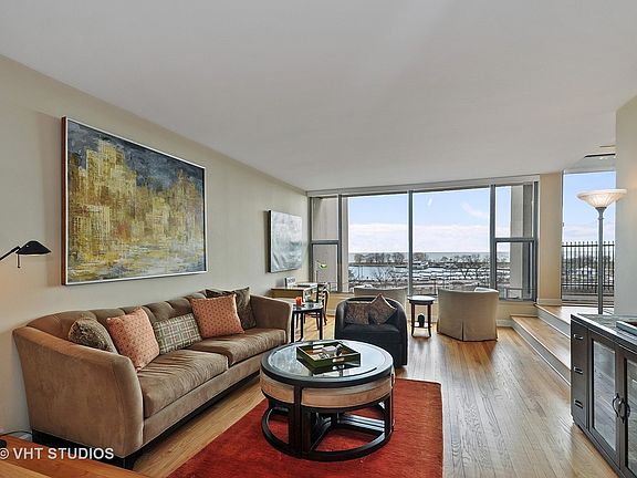 3rd image of 3200 N Lake Shore Dr APT 601