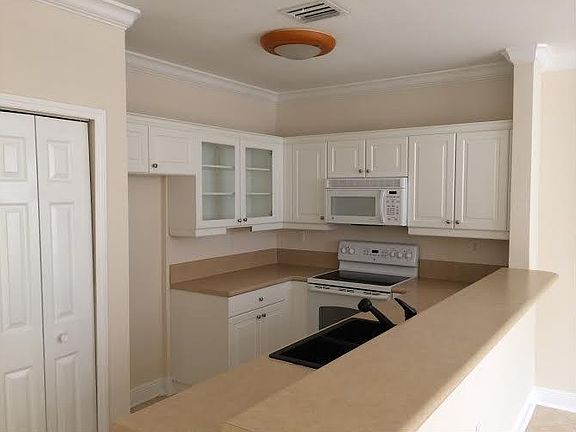 4th image of 1087 NE 41st Pl #1087