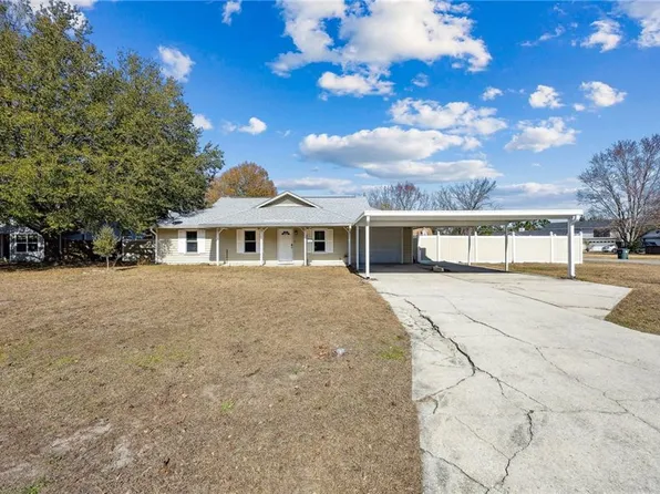 110 Forest Ridge Dr, Kingsland, GA 31548
