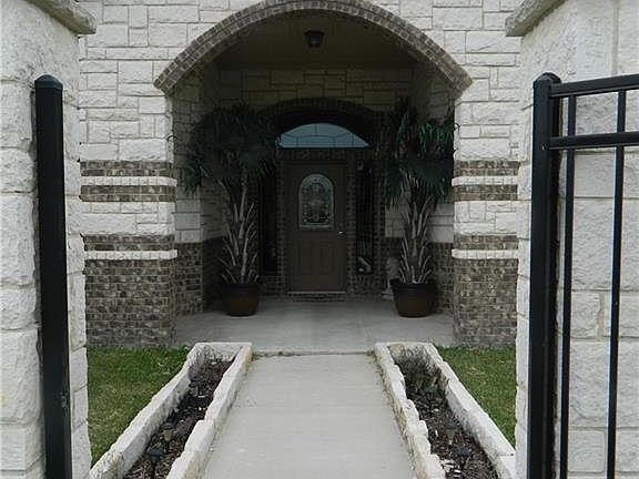 2nd image of 6902 Alvin Dr