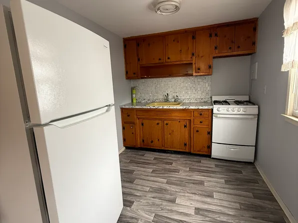 (undisclosed Address), East Rockaway, NY 11518