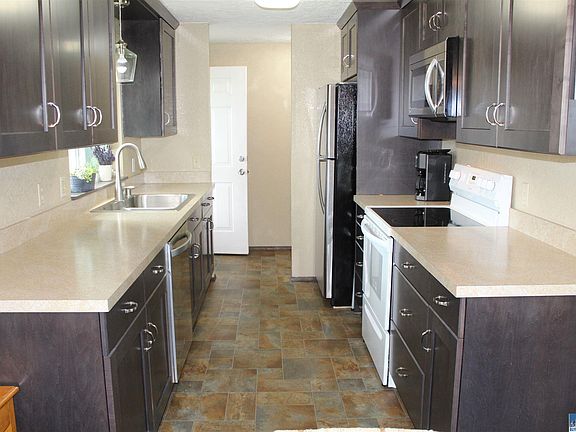 5th image of 840 N Canterbury Ct NW