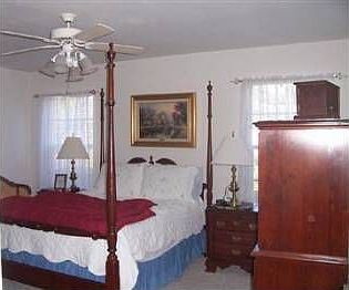 4th image of 693 Grass Cove Ct